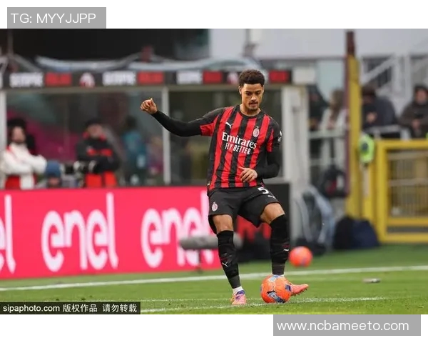 圆寸足球明星的传奇之路与背后的努力与坚持